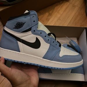 Jordan 1 “University Blue”